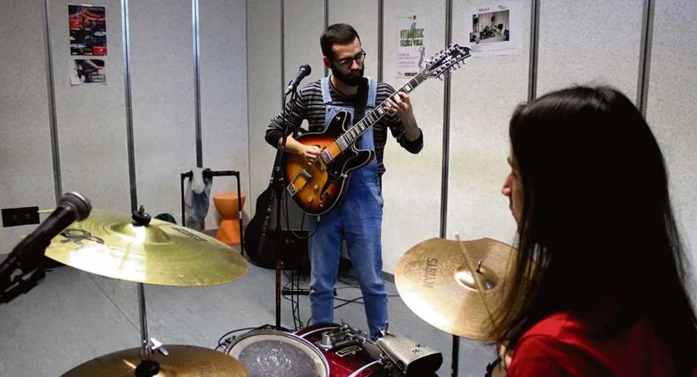 A banda Dioivo ensaiando nunha sala de VigoSónico.Foto: Cris Calvete