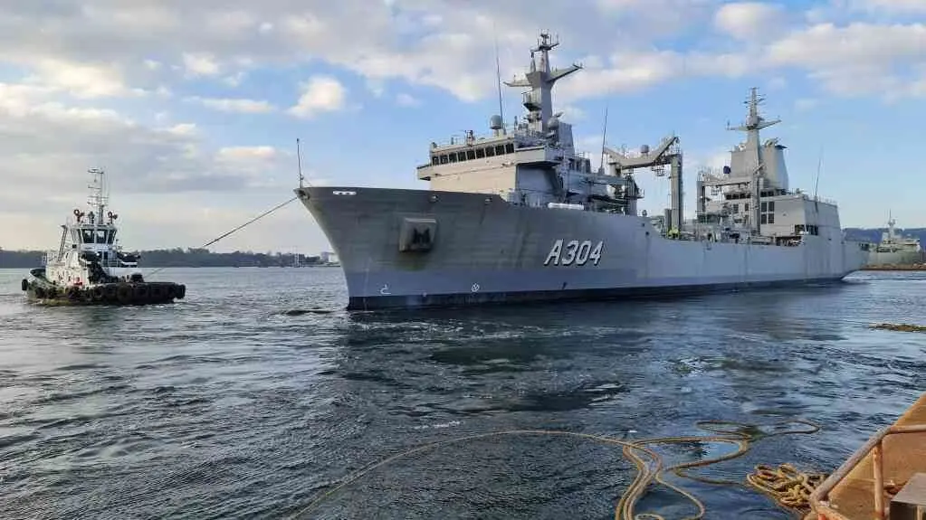 Partida do AOR das instalaci&oacute;ns de Navantia na r&iacute;a de Ferrol (Imaxe: Navantia).