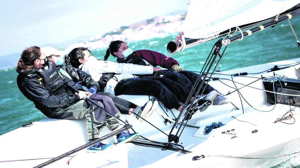 Na clasificaci&oacute;n loce un empate a puntos entre Baiona e Real Club de Mar de Aguete. (Foto: Mar&iacute;a Mu&iacute;&ntilde;a).