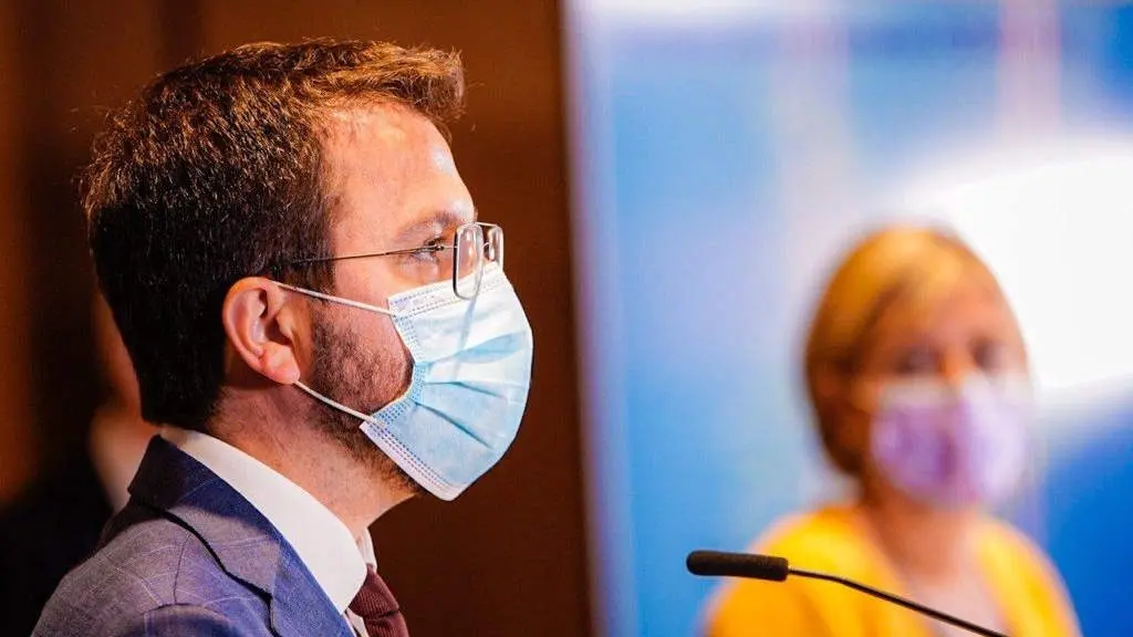 Pere Aragon&egrave;s nunha rolda de prensa. (Foto: Europa Press)