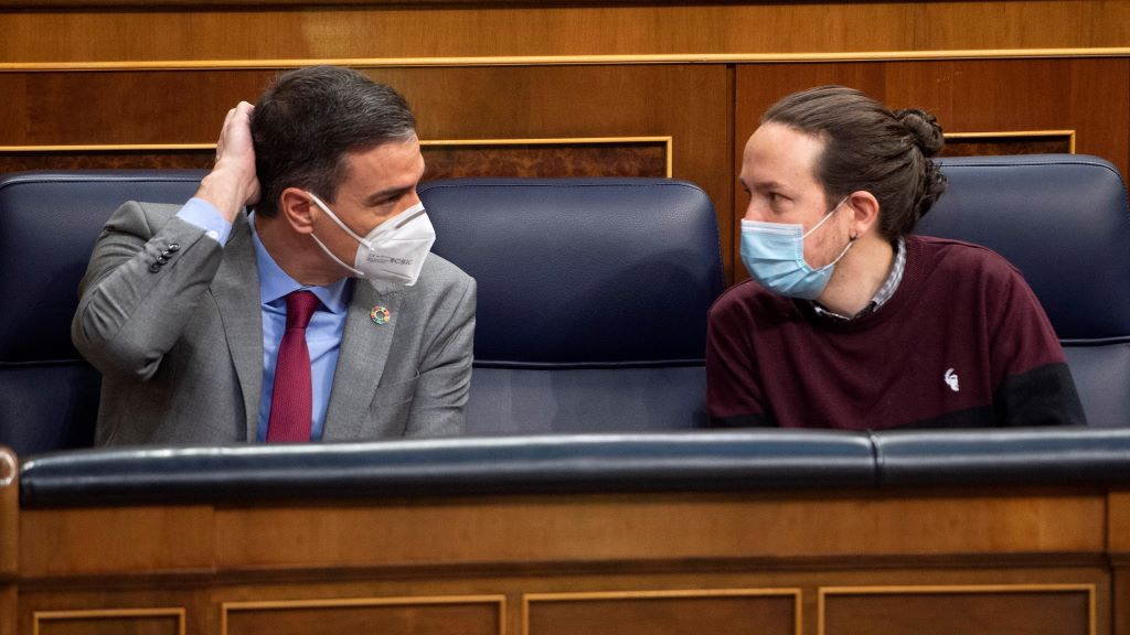 Pedro Sánchez e Pablo Iglesias na sesión de control desta cuarta feira. (Foto: A. Ortega / Europa Press)