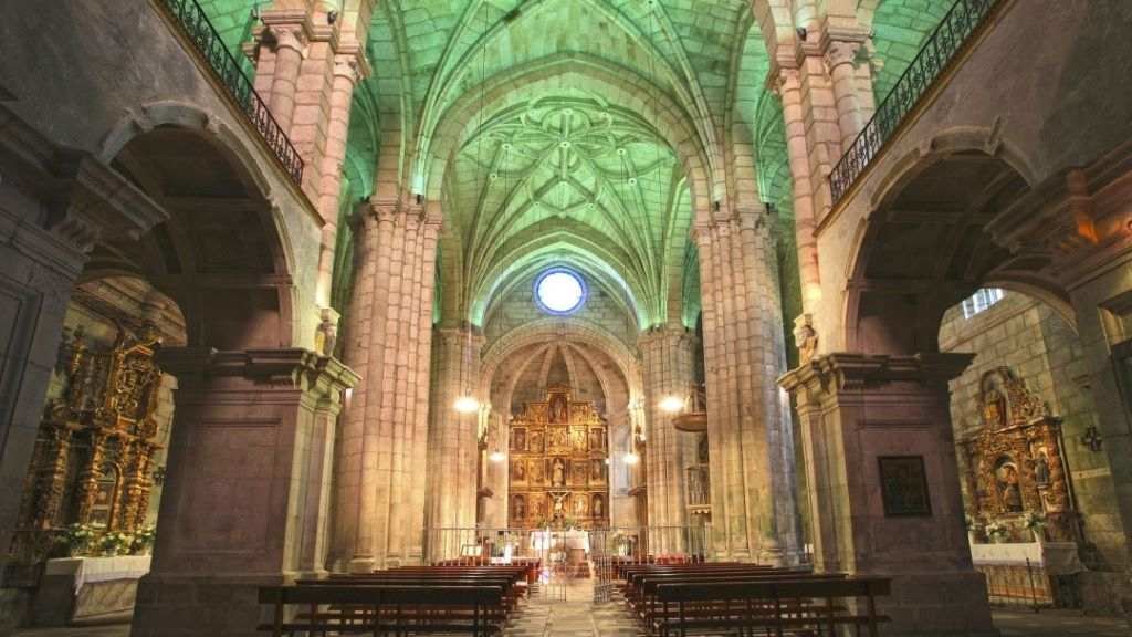 Igrexa do Monasterio de San Estevo. (Foto: Turismo da Ribeira Sacra)