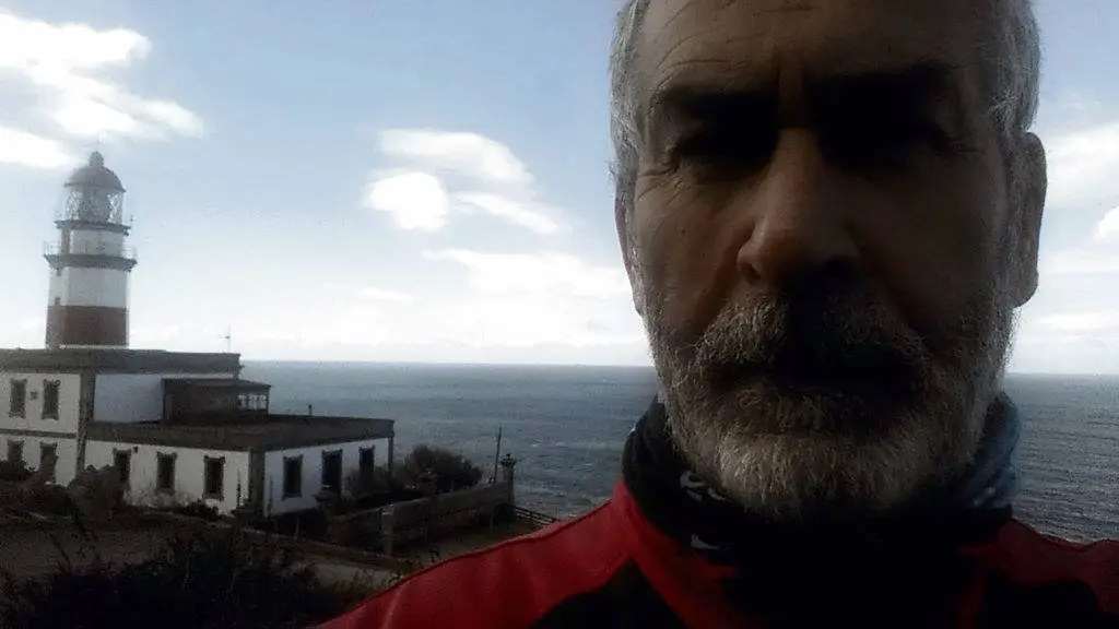 O escritor &eacute; tam&eacute;n mestre retirado de Educaci&oacute;n Primaria. (Foto: N&oacute;s Diario)