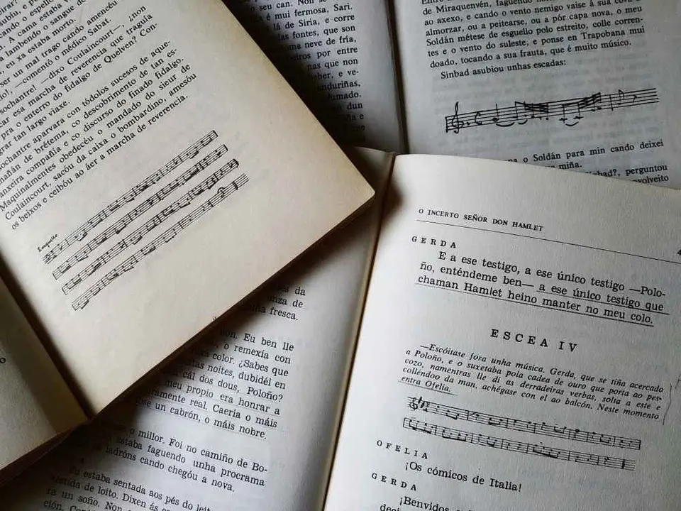 Cunqueiro introduzia pequenos pentagramas nos seus livros.