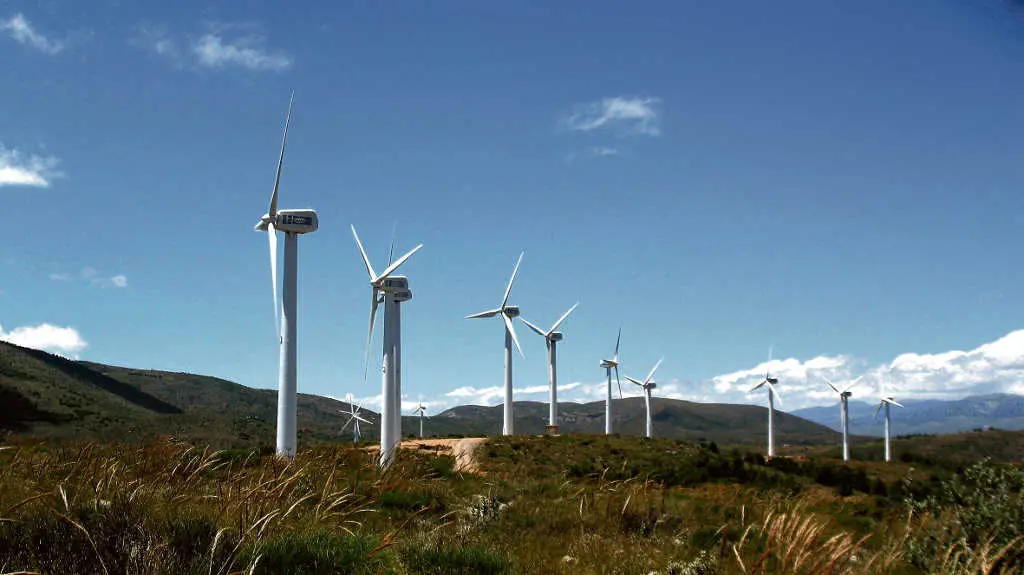 Un parque e&oacute;lico, nunha imaxe de arquivo (Europa Press).