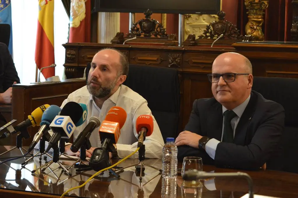 EuropaPress_2642414_alcalde_ourense_gonzalo_perez_jacome_presidente_diputacion_ourense_jose