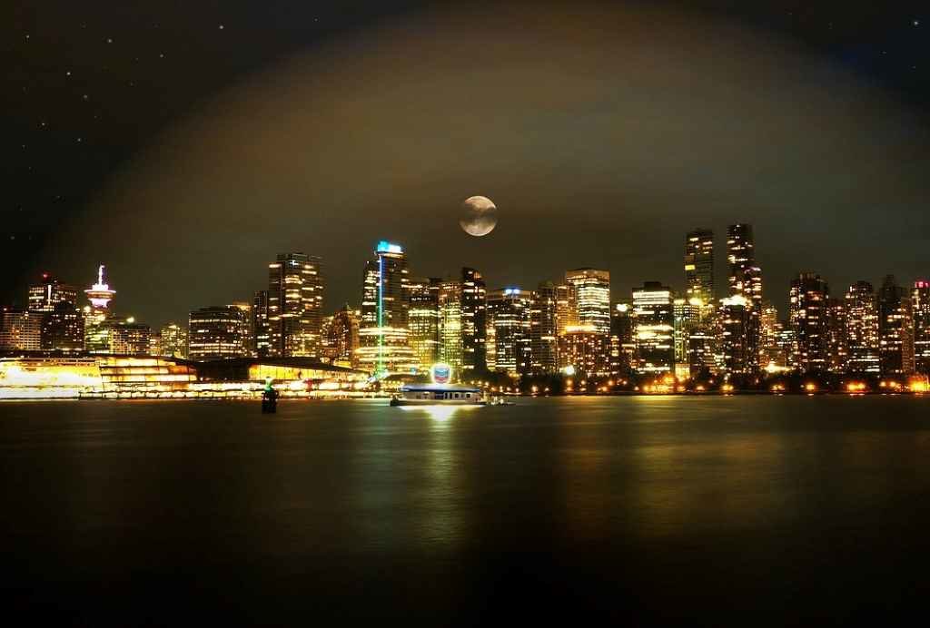 Contaminación luminosa en Vancouver (Canadá).