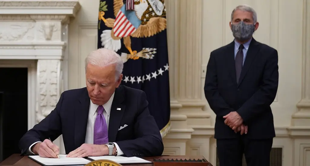 EuropaPress_3529723_21_january_2021_us_washington_us_president_joe_biden_signs_executive_orders