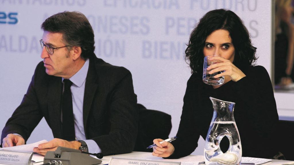 A presidenta da Comunidade de Madrid, Isabel Díaz Ayuso, mais o seu homólogo galego, Alberto Núñez Feixoo. (Foto: Eduardo Parra / Europa Press)