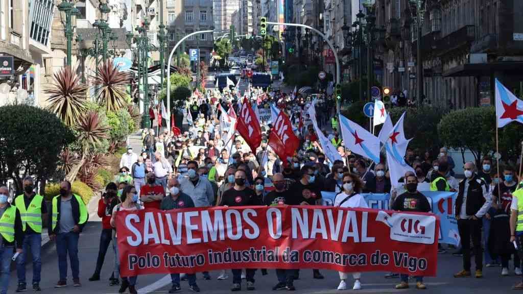 Manifestación pola defensa do naval nas rúas de Vigo. (Foto: CIG)