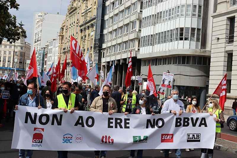 Protesta contra o ERE do BBVA nas rúas da Coruña. (Foto: CIG) #bbva #ere #cig #banca #banco #despedimentos