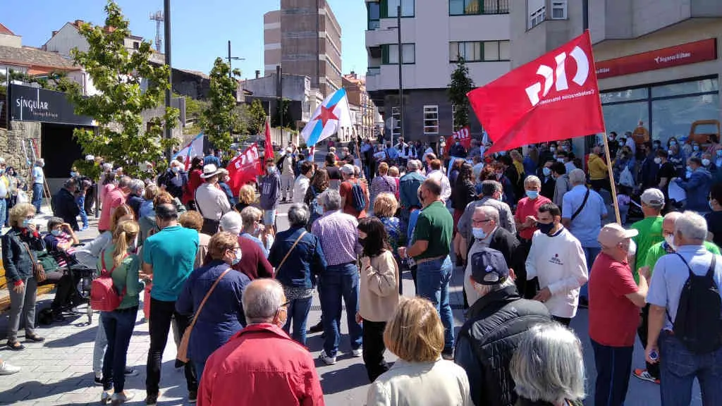 Mobilizaci&oacute;n na Guarda para pedir m&aacute;is persoal m&eacute;dico (@desdeoturonio)