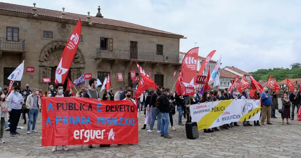 Concentraci&oacute;n contra universidade privada foto arxina-min