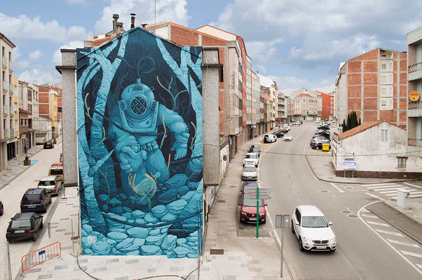 Obra do artista Mou, 'O buzo', no centro urbano de Carballo. (Foto: Rexenera Fest)