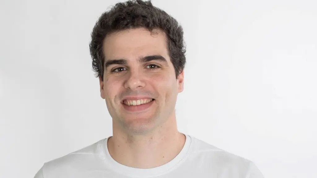 Rafael Fern&aacute;ndez Leiro &eacute; bi&oacute;logo e investigador en estrutura molecular.