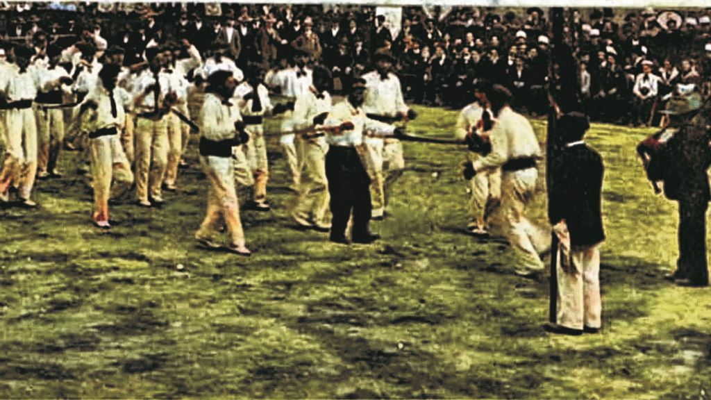 Imaxe do concurso de Danzas de Espada de 1904 en Pontevedra.