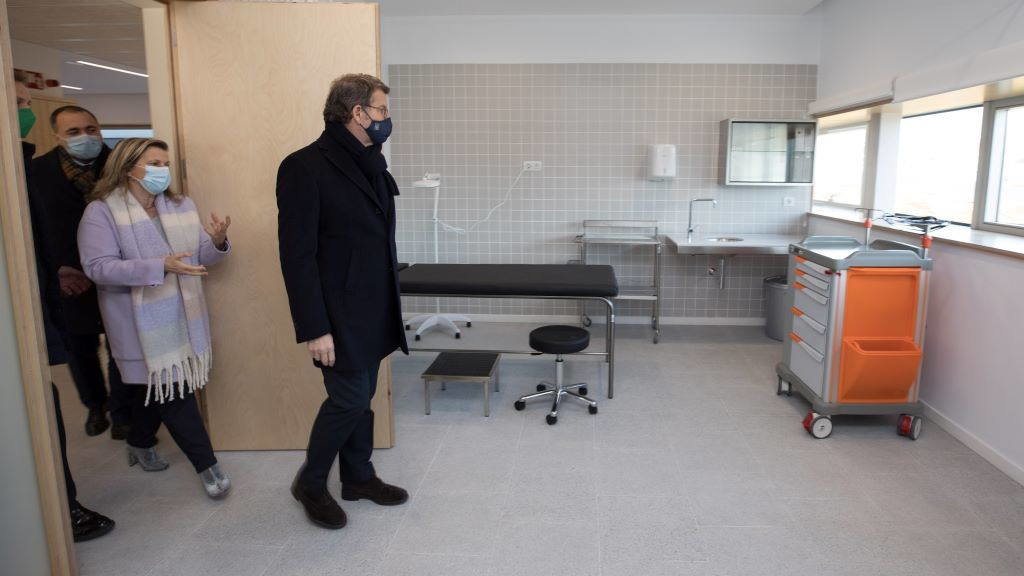 Feixoo no novo centro de saúde de Ames, nunha imaxe de arquivo. (Foto: Ana Varela / Xunta da Galiza)
