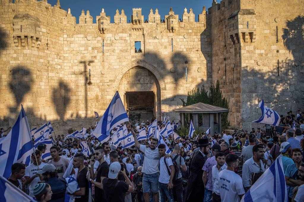 EuropaPress_3783504_15_june_2021_israel_jerusalem_people_gather_at_the_damascus_gate_of_the_old