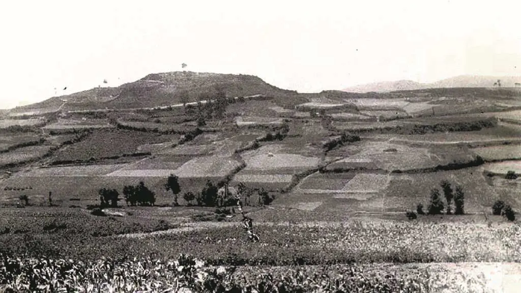 Castro de Elvi&ntilde;a nos anos 50. (Foto: Jos&eacute; Mar&iacute;a Luengo) #elvi&ntilde;a #castro #castros #acoru&ntilde;a #coru&ntilde;a #conf&iacute;ndosverdescastrosevalerosoclan