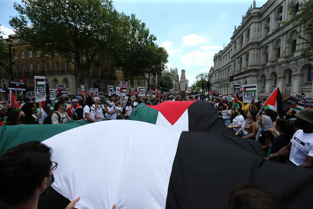 Manifestaci&oacute;n a favor de Palestina hai d&uacute;as semanas en Londres. (Foto: Tayfun Salci / ZUMA Wire / dpa)
