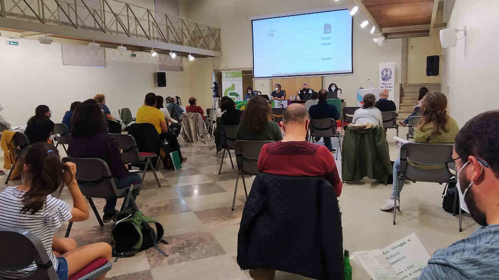 Asistentes ao seminario organizado en Compostela polo Sindicato Labrego Galego (SLG).