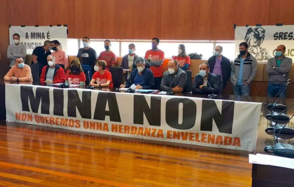 A r&iacute;a de Arousa rexeita o novo proxecto de explotaci&oacute;n para a mina de Touro e exixe a s&uacute;a restauraci&oacute;n (Foto: N&oacute;s Diario)