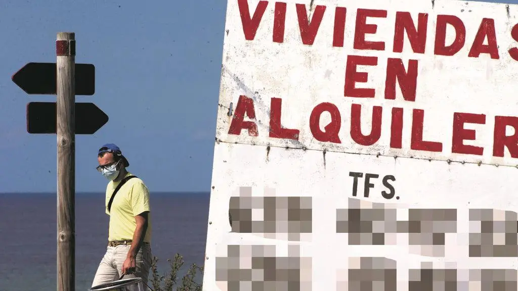 Publicidade dunha inmobiliaria na Mari&ntilde;a. (Foto: Europa Press)