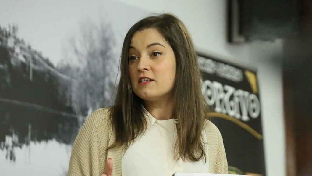 A viguesa Eva Solla recuncou como líder de Esquerda Unida na XIII Asemblea Nacional da organización.