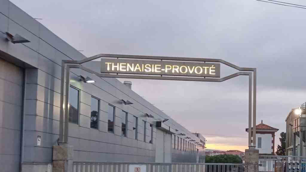 Instalacións da conserveira Thenaisie Provoté no Grove (Foto: Nós Diario).
