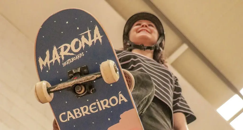 EuropaPress_3668817_skater_julia_benedetti_ficha_embajadora_marca_agua_mineral_cabreiroa