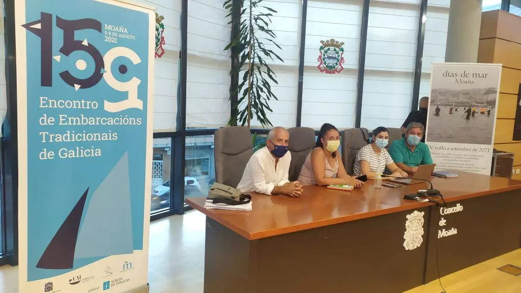 A organizaci&oacute;n do encontro, reunido para acordar a suspensi&oacute;n do evento. (Foto: N&oacute;s Diario).