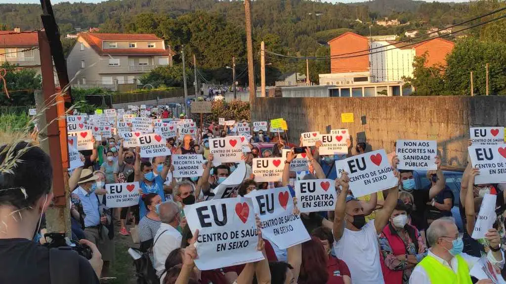 Mobilizaci&oacute;n en Mar&iacute;n, en xullo, polos recortes no centro de sa&uacute;de de Seixo.