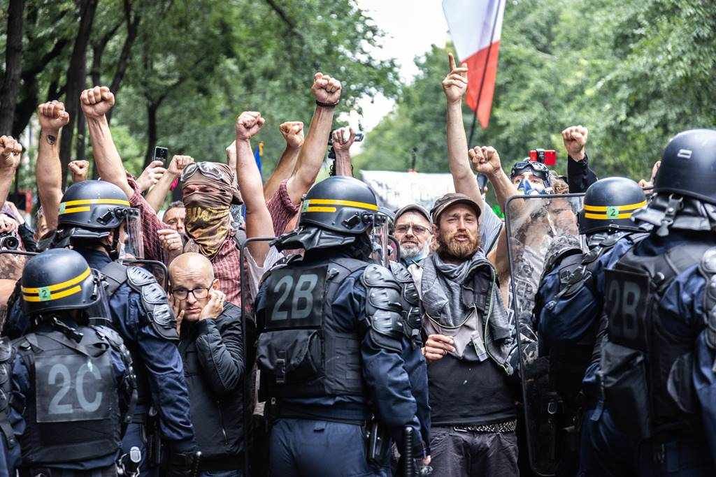 EuropaPress_3864072_31_july_2021_france_paris_people_take_part_in_demonstration_held_against
