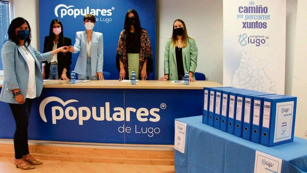 Elena Candia presentando a súa candidatura á presidencia do PP de Lugo. (Foto: Nós Diario)