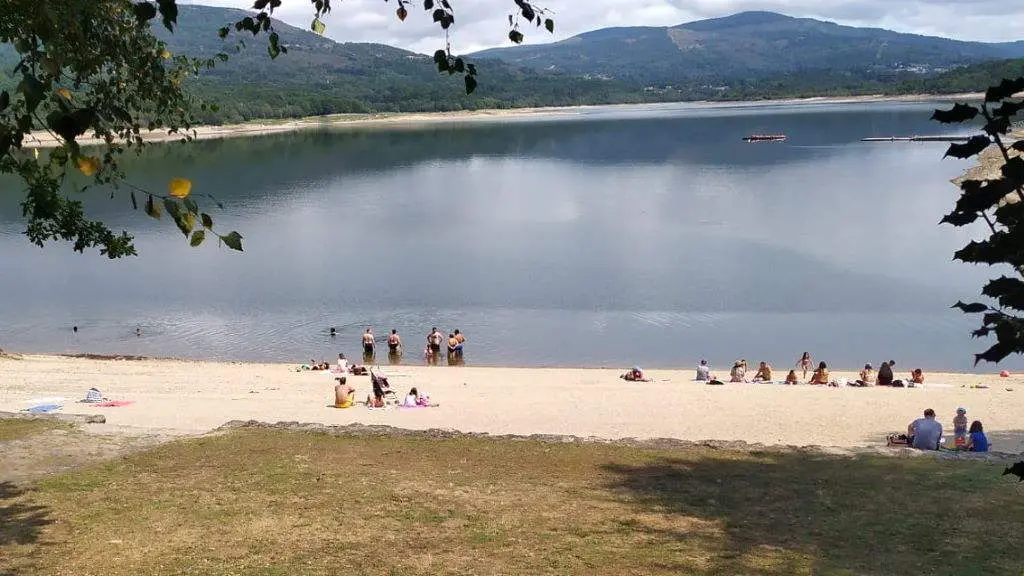 Ba&ntilde;istas no encoro das Conchas esta fin de semana.