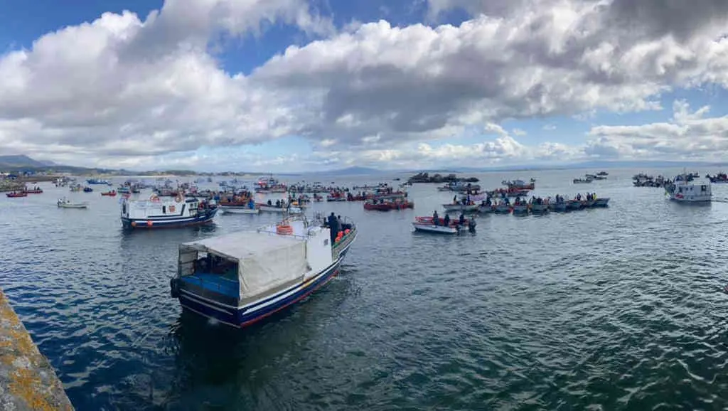 Protesta da frota artesanal galega no mes de marzo en Ribeira (N&oacute;s Diario).