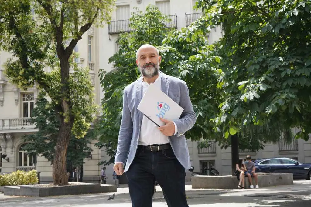 N&eacute;stor Rego reclama regular o sistema bancario (Foto: N&oacute;s Diario)