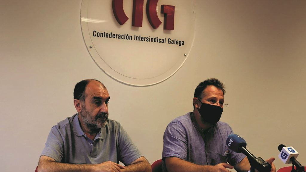 Fernando Branco, secretario de Enerxía da Federación de Industria da CIG, e Paulo Carril, secretario xeral da CIG, onte en rolda de prensa. (Foto: Nós Diario)