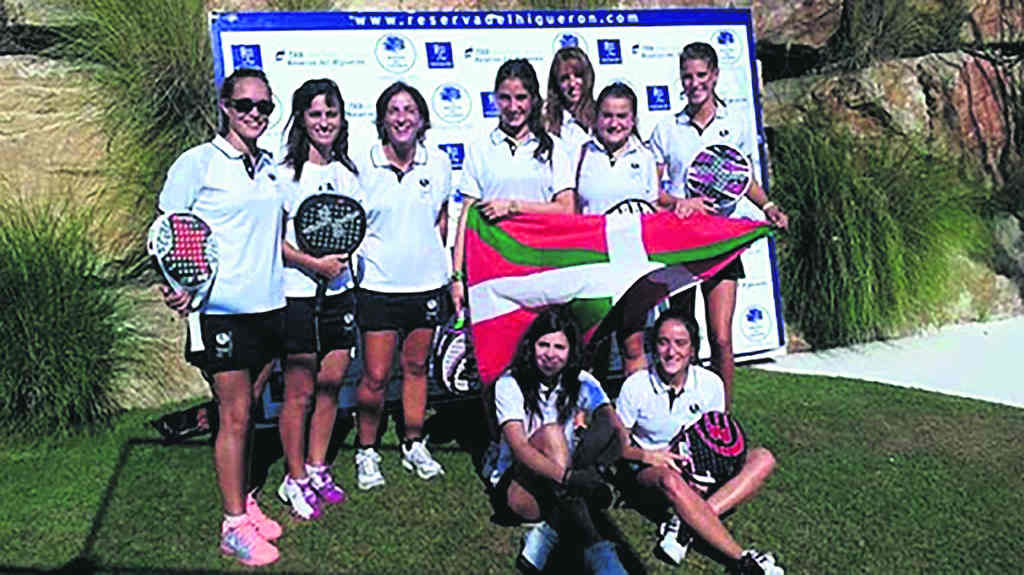 Selección feminina de Euskadi de pádel (Foto: Pádel Derio).