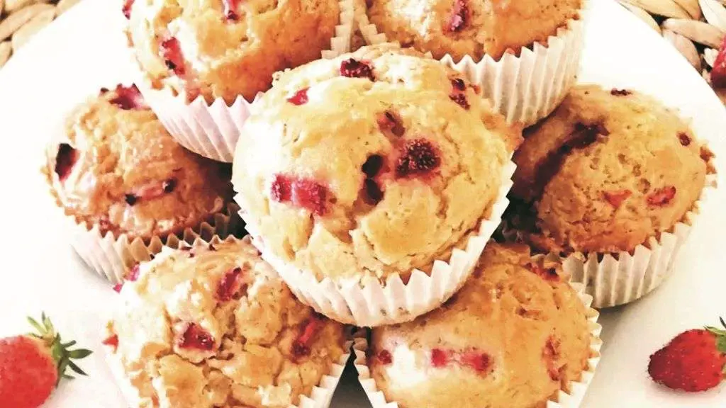 Deliciosas madalenas caseiras de amorodos e framboesas para deleitar os padais. (Foto: Noem&iacute; Garc&iacute;a / @media_laranxa) #gastronom&iacute;a #madalenas #gozar