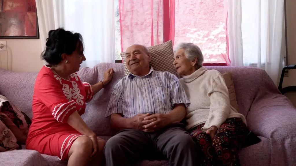 Fotograma de 'Negro p&uacute;rpura', un filme de Illa Bufarda dirixido por Sabela Iglesias e Adriana P. Villanueva. (Foto: Illa Bufarda).