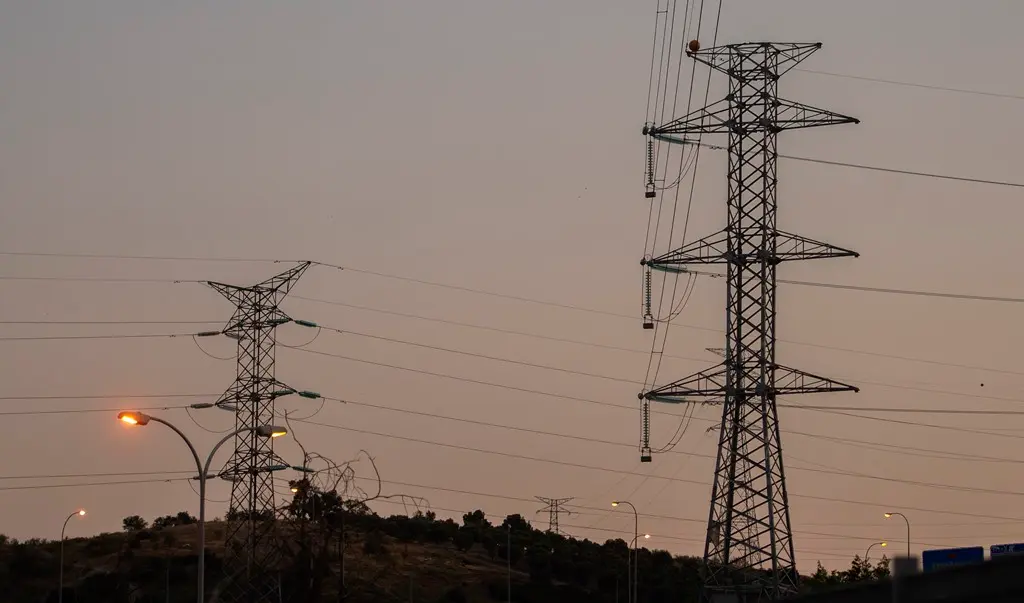 Este 6 de decembro o prezo da luz multiplica por cinco o de hai un ano (Foto: Europa Press).