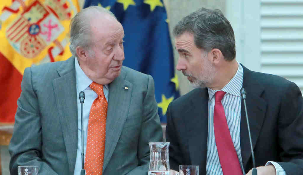O rei emérito español Juan Carlos I e o rei Felipe VI presiden en 2019 o padroado da Fundación Cotec. (Foto: Josefina Blanco / Europa Press)