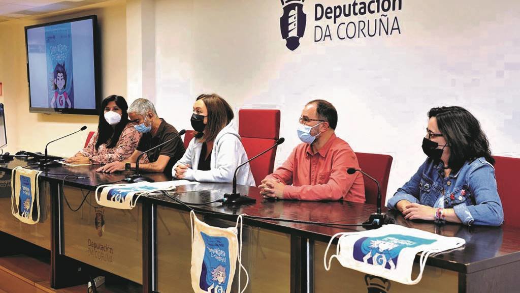 Patricia Varela, Anxo Terán, María Muíño, Suso Bermello e Celia Armas (Foto: Deputación da Coruña).