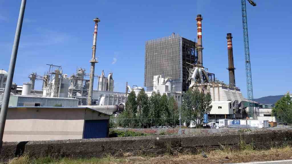Vista da factoría de Ence en Pontevedra. (Foto: Europa Press)