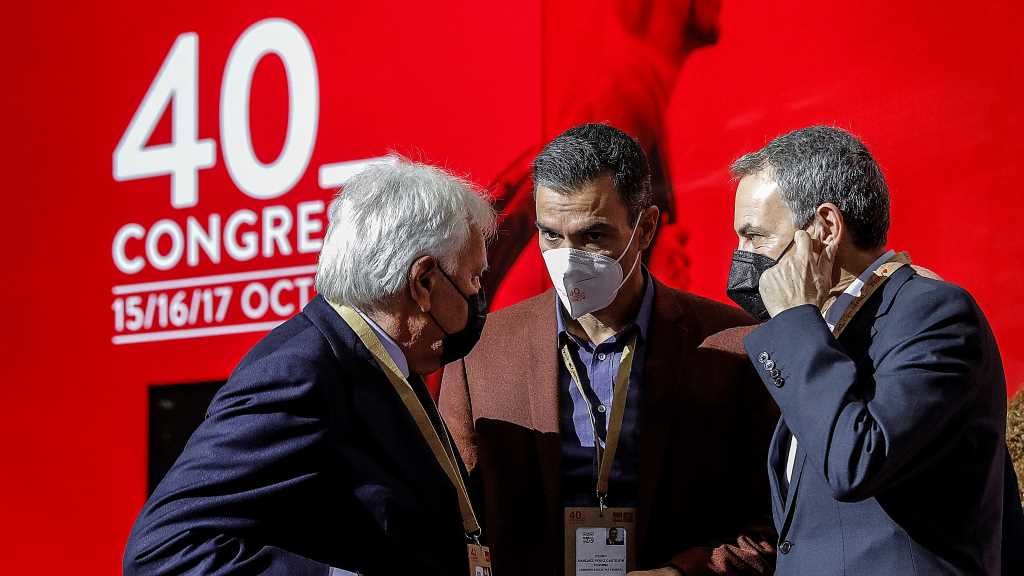 Felipe González, Pedro Sánchez e José Luis Rodríguez Zapatero (Foto: Rober Solsona / Europa Press).