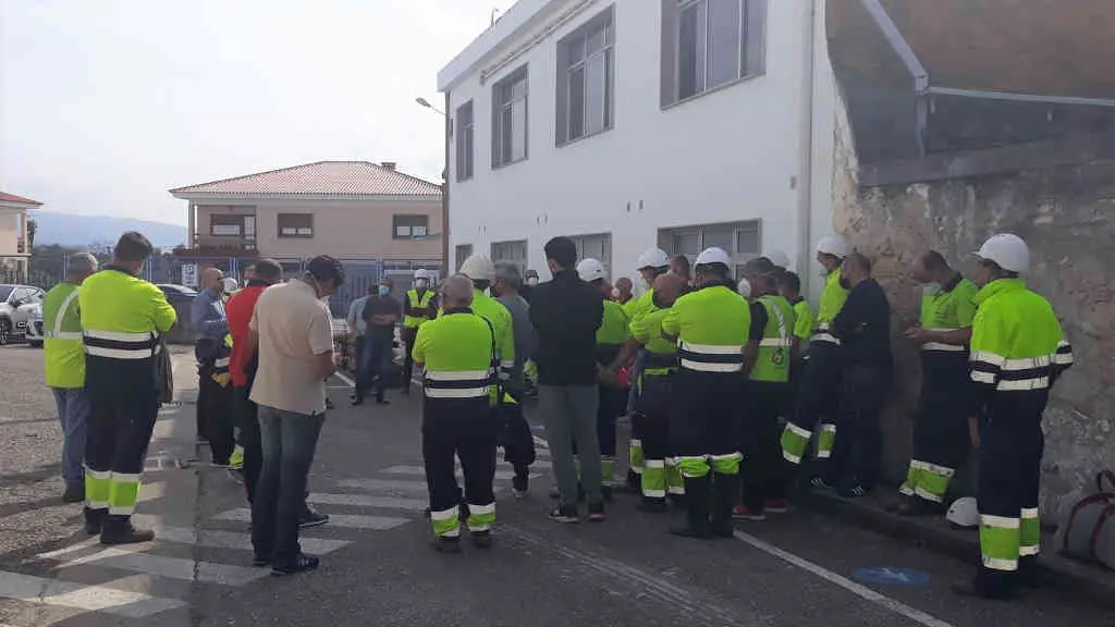 Asemblea de persoal de IKF na Guarda (N&oacute;s Diario).