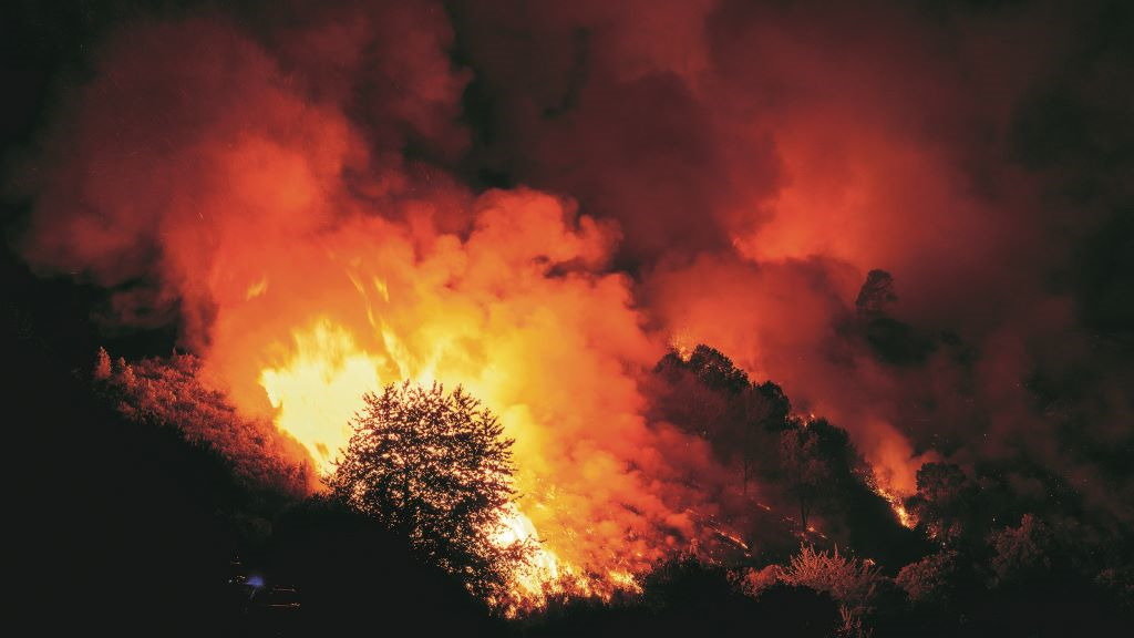 O cambio climático alimenta eventos extremos como incendios, secas ou innundacións, cada vez máis frecuentes (Foto: Antonio Gálvez López).