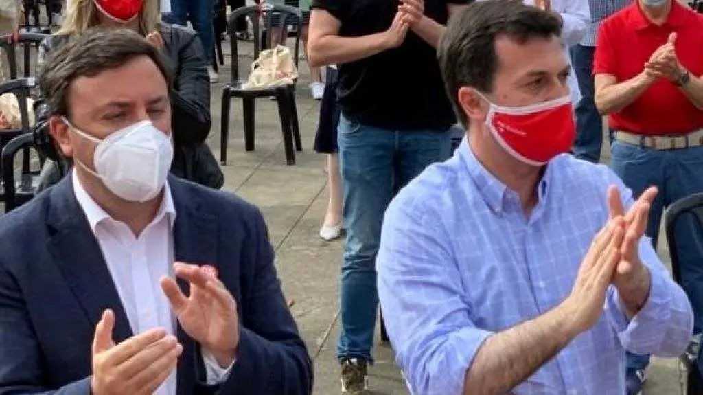 Gonz&aacute;lez Formoso e Caballero, xuntos, nun acto de partido decorrido en xullo. (Foto: Andr&eacute;s Castro / PSdeG) #primarias #psdeg #caballero #gonz&aacute;lezformoso
