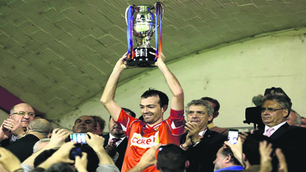 Entre as copas desaparecidas brillan o Luís Otero e a Copa Federación. (Foto: RFEF).